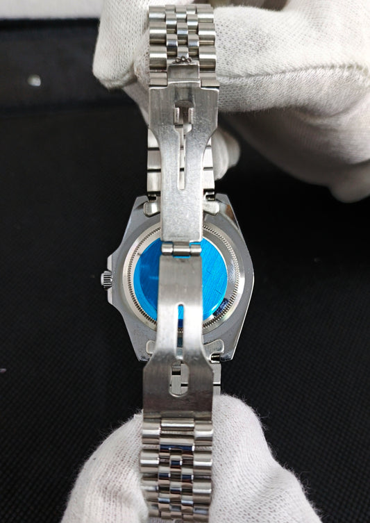 Rolex (GMT) Silver With Rotating Red,Blue & Black Dial__With Date