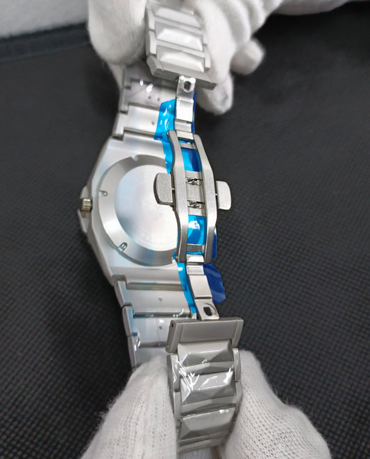Hublot Diamond Cut Silver Watch | With Date |