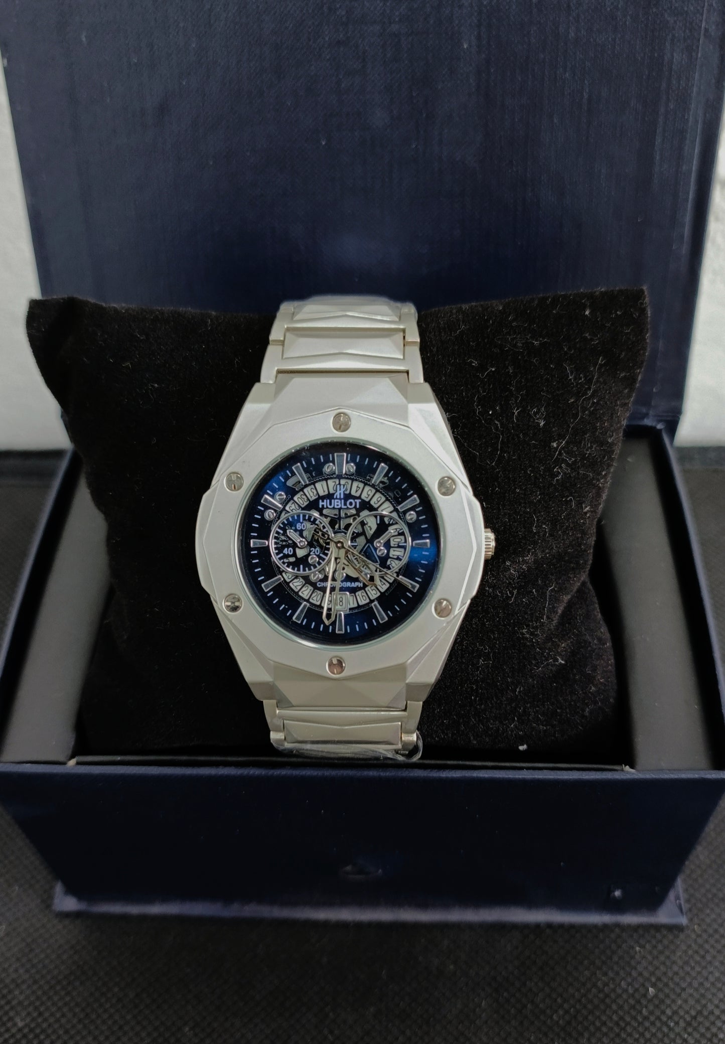 Hublot Diamond Cut Silver With blue dial | with date |