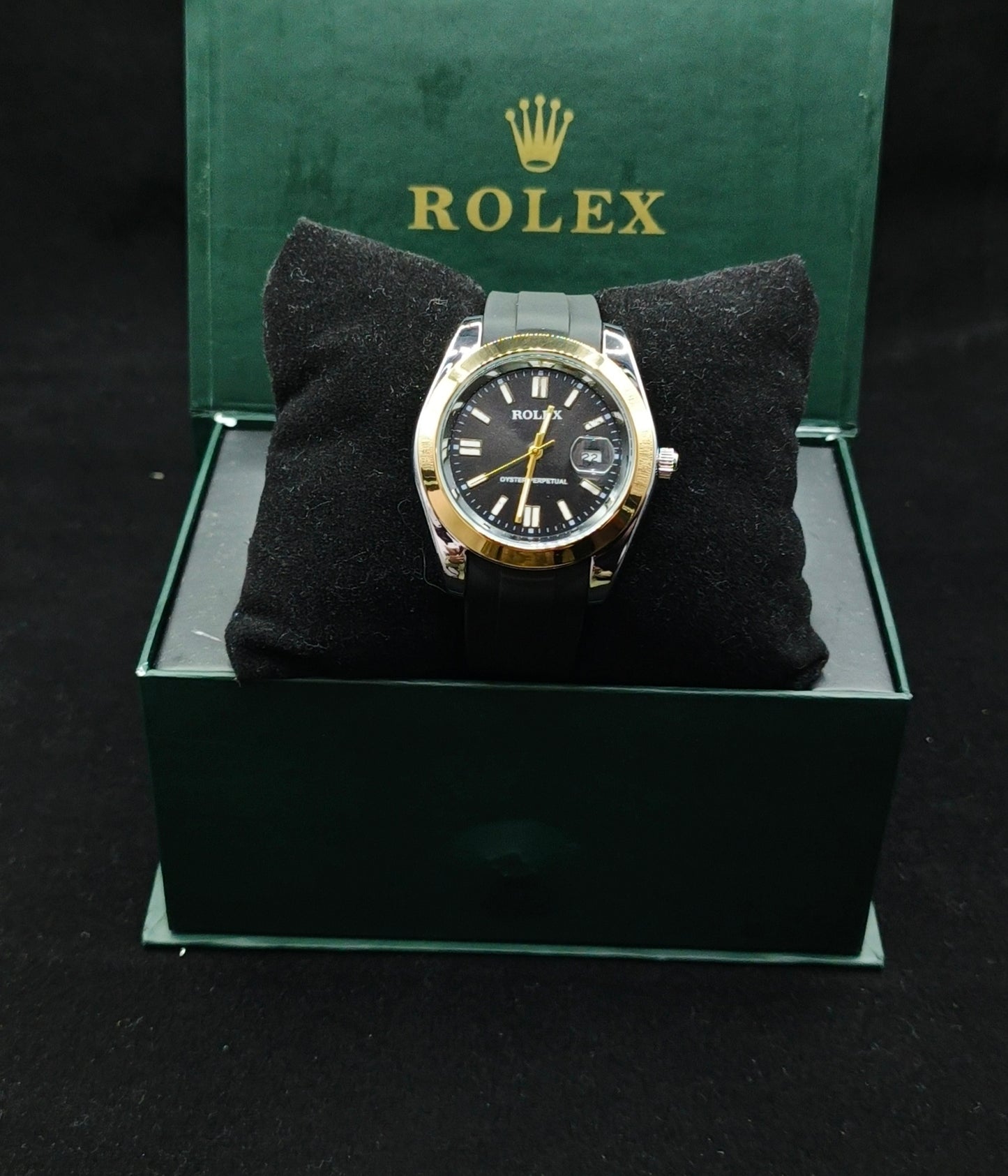 (Rolex Date) Black Strap – Silver & Golden___With Black Dial