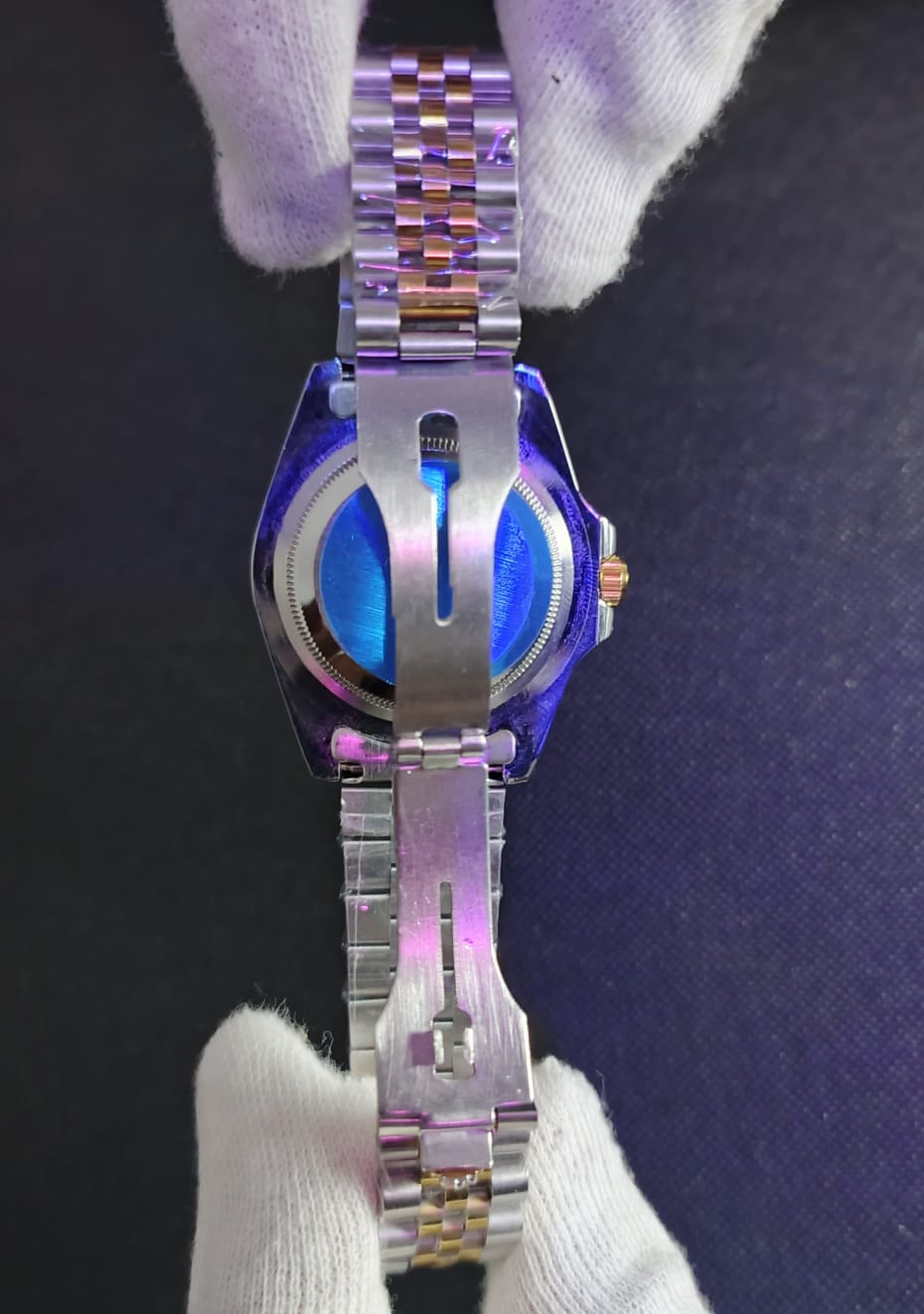 Rolex (GMT) Silver And Golden Chain __ Rotating With Gold & Black Dial With Date