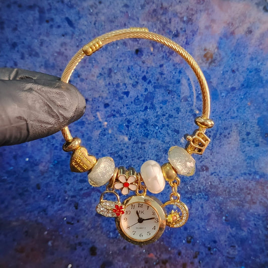💖(MK) Ladies Bracelet Watch (Golden & White)